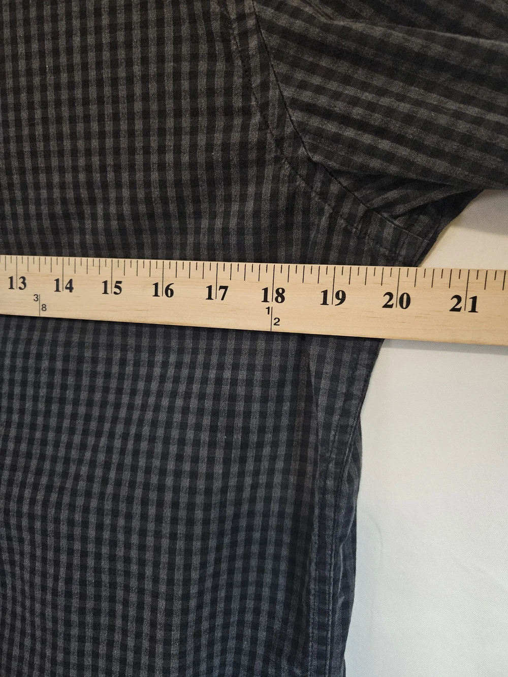 Banana Republic Men's Black & Gray Micro-Check Button-Up Shirt